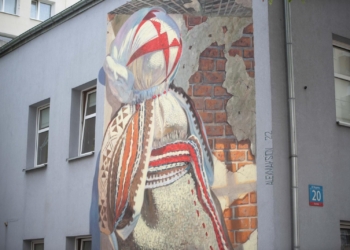 Mural - motanka