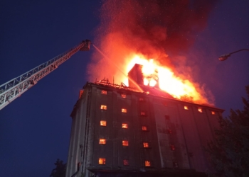 Gigantyczny pożar w Kutnie. Płonął pustostan po starym młynie