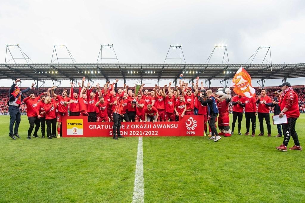 Widzew Łódź po 8 latach w ekstraklasie. To będzie krótki romans, czy małżeństwo? 1 Śląsk zamyka sektor gości