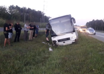 Komandosi zakończyli jazdę w rowie
