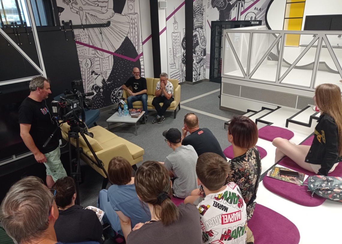 Światowy dzień publicznego czytania komiksów