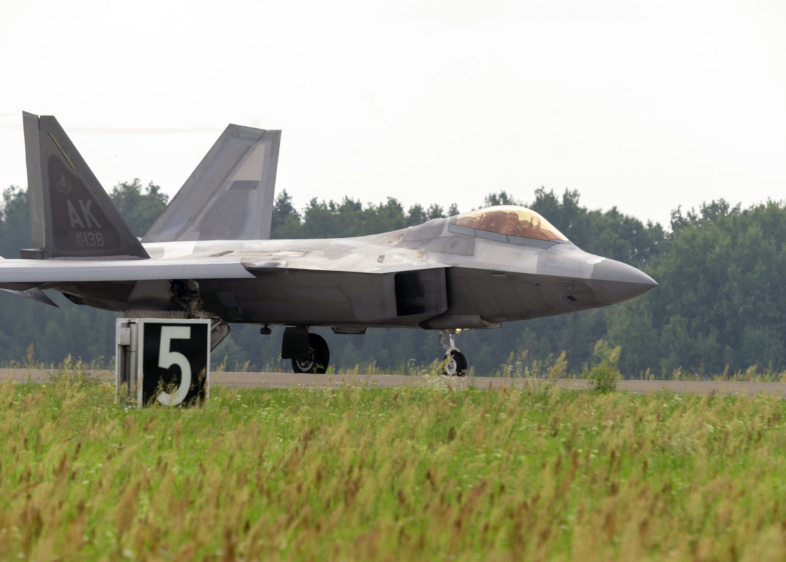 F16 i F22 Raptor: W obronie Polski i wschodniej flanki NATO