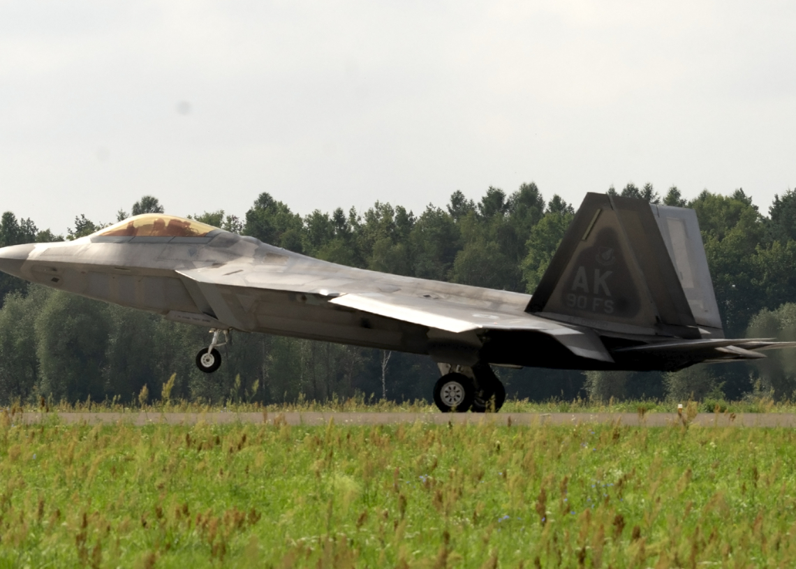 F16 i F22 Raptor: W obronie Polski i wschodniej flanki NATO