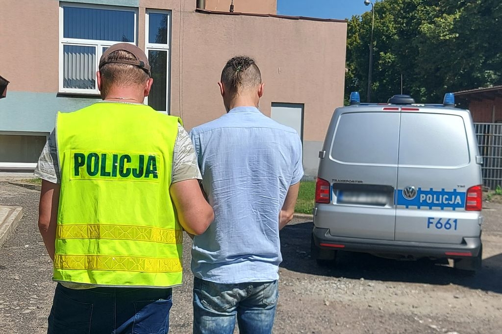 Handlarze narkotykami zatrzymani w Wieluniu. Grozi im do 10 lat więzienia 1 Handlarze narkotykami zatrzymani w Wieluniu