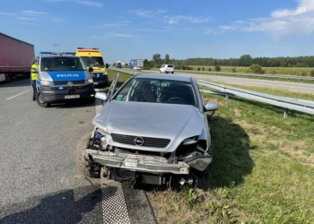 Wypadek na A1 pod Kutnem. Kierowca opla kompletnie pijany