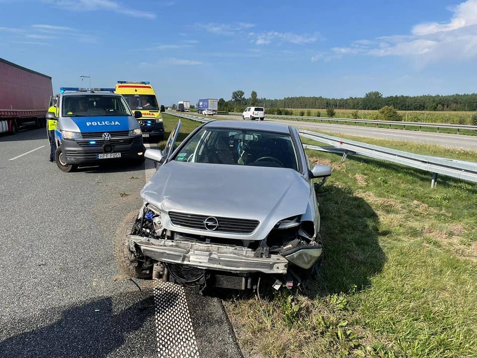 Wypadek na A1 pod Kutnem. Kierowca opla kompletnie pijany 1 Wypadek na A1 pod Kutnem. Kierowca opla kompletnie pijany
