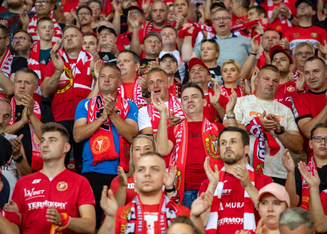 Kibice na meczu Widzew - Wisła P.