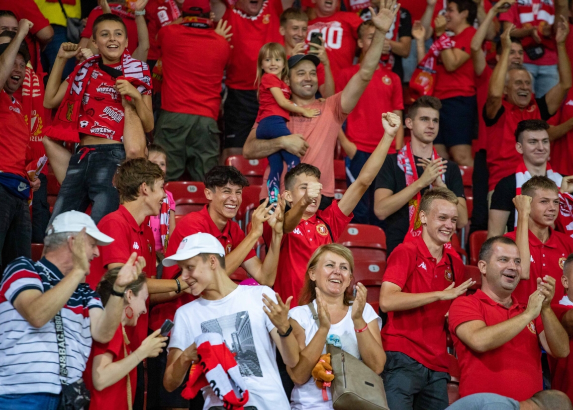 Kibice na meczu Widzew - Wisła P.