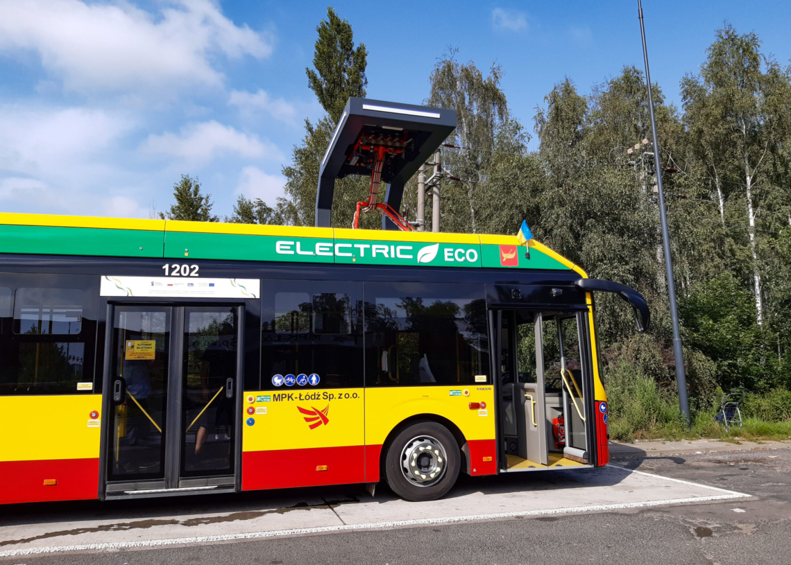 Pierwsza ładowarka do autobusów elektrycznych uruchomiona