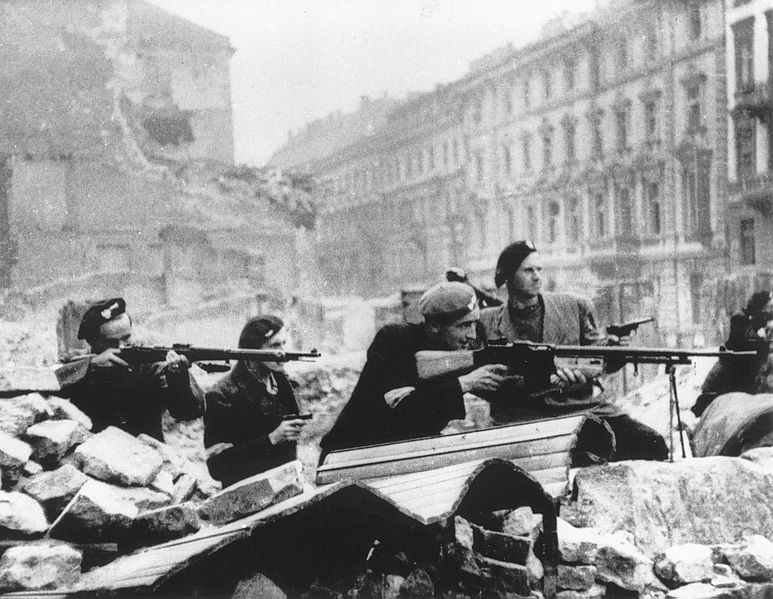 Powstanie Warszawskie. 63 dni walki o wolną Polskę 1 Powstanie Warszawskie