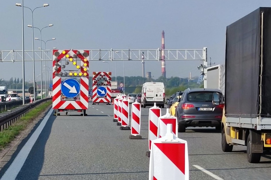 Utrudnienia na DK48. Remont między Inowłodzem a Poświętnem potrwa do 19 września