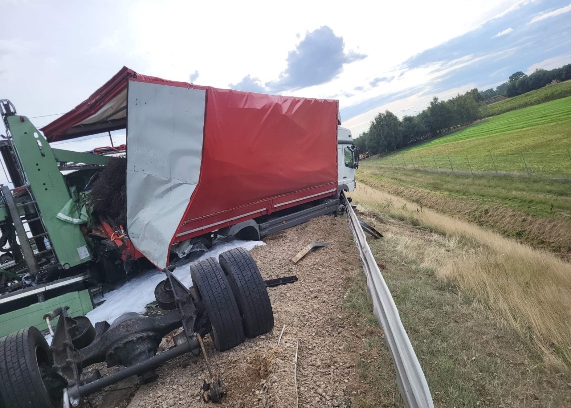 Wypadek na S8 w Sieradzu
