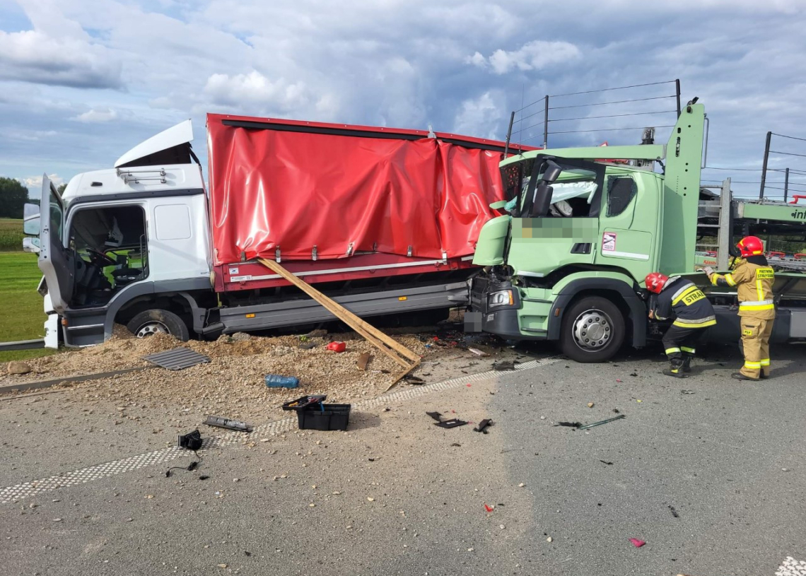 Wypadek na S8 w Sieradzu