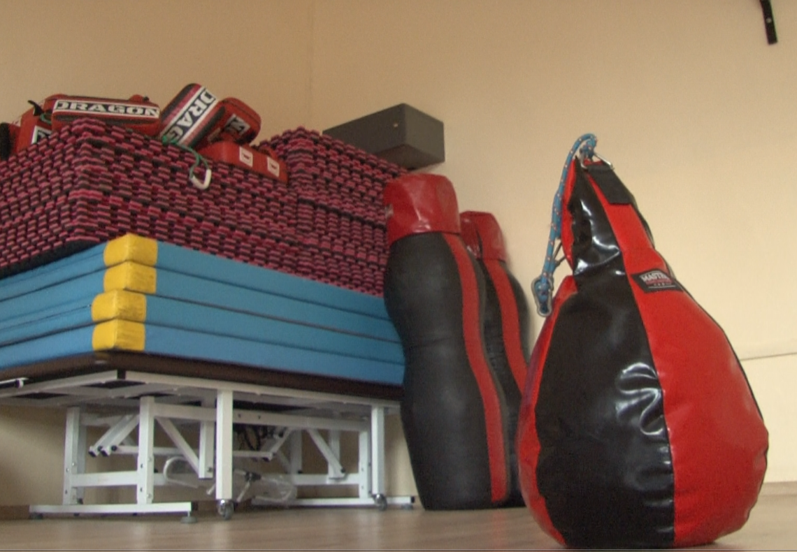 Sala do ćwiczeń sportów walki dla uczniów w Zduńskiej Woli 1 Sala do ćwiczeń sportów walki