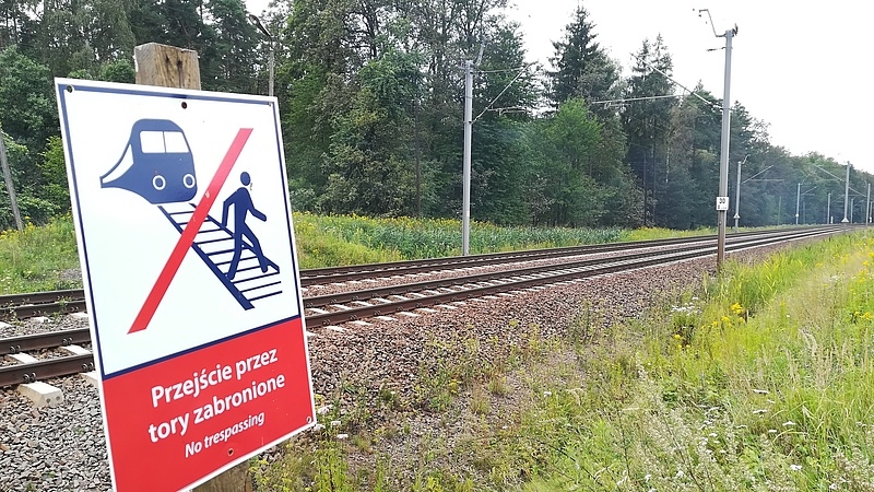 Tragedia na torach. Śmiertelne potrącenie 20-latki na CMK w Opocznie 1 Tragedia na torach. W Opocznie zginęła 20-latka