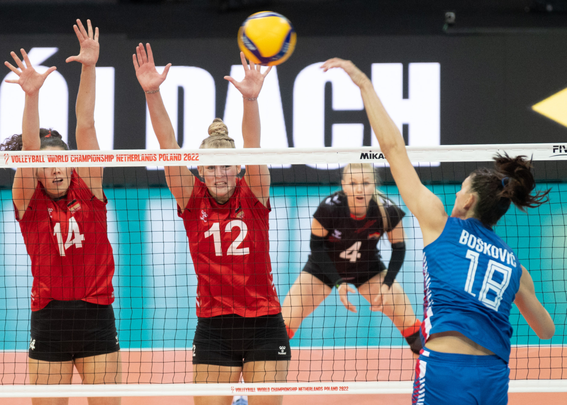 Siatkarski mundial dotarł do Łodzi - mecz Serbia - Niemcy