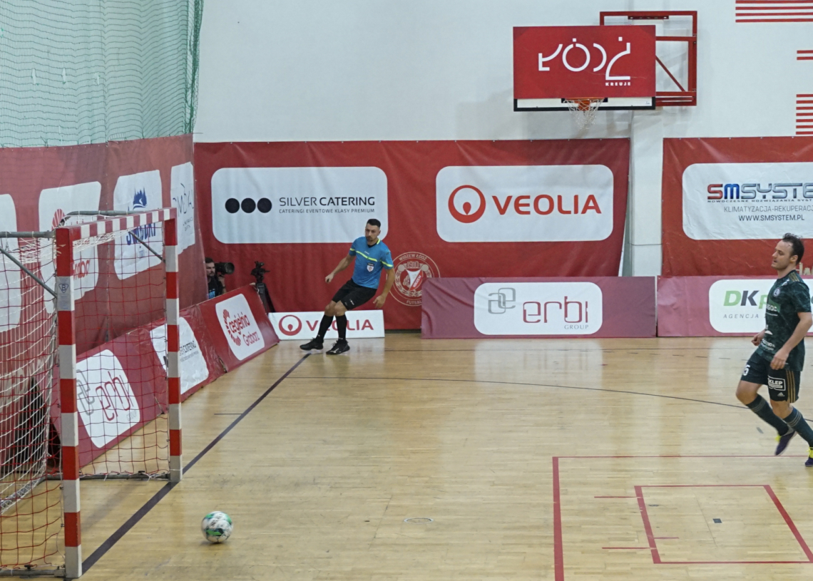 Widzew gromi Legię w meczu futsalu [ZDJĘCIA]