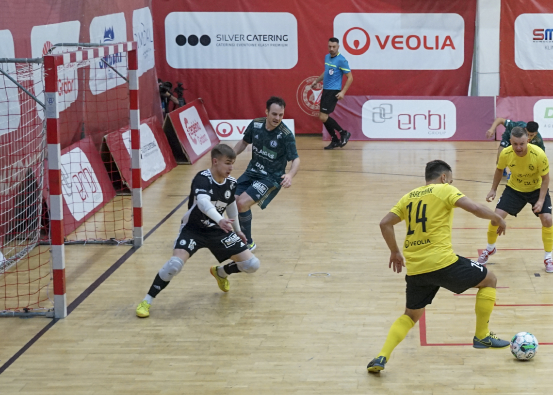 Widzew gromi Legię w meczu futsalu [ZDJĘCIA]