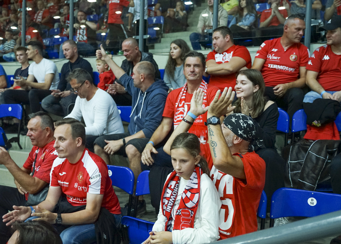 Widzew gromi Legię w meczu futsalu [ZDJĘCIA]