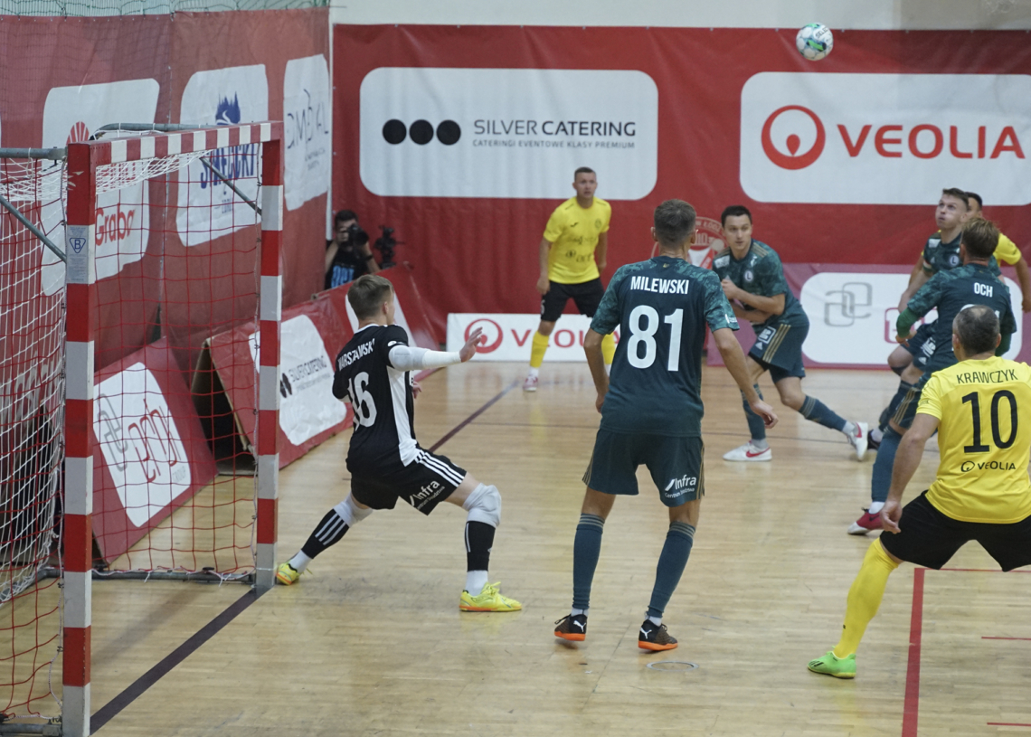 Widzew gromi Legię w meczu futsalu [ZDJĘCIA]