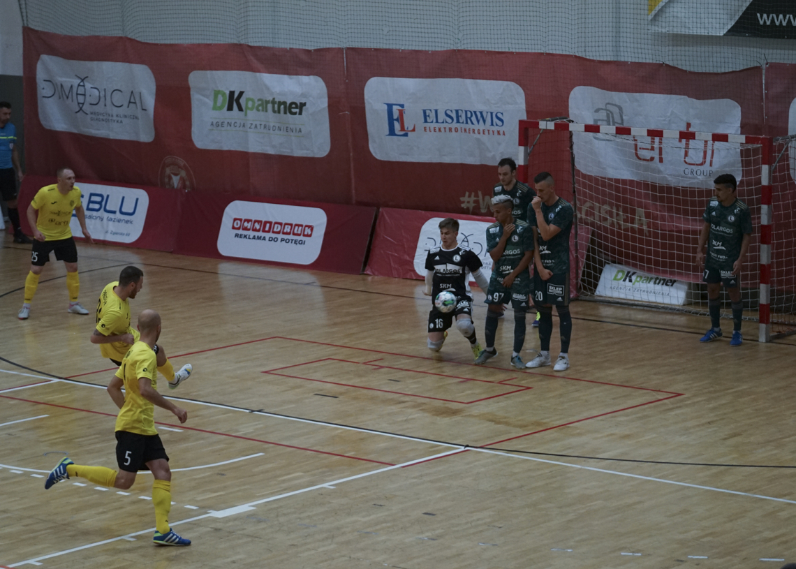 Widzew gromi Legię w meczu futsalu [ZDJĘCIA]
