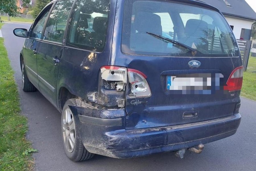 Pijany kierowca uciekł z miejsca wypadku. 45-latka zatrzymali świadkowie 1 Pijany kierowca uciekł z miejsca wypadku. 45-latka zatrzymali świadkowie