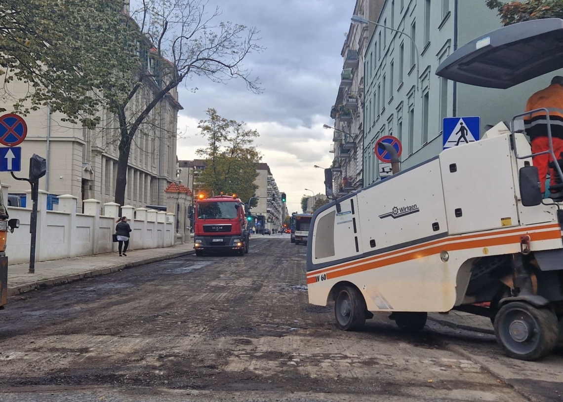 Remont Paradnej miał się rozpocząć 28 września. Natomiast na Zamenhofa sporo drogowców
