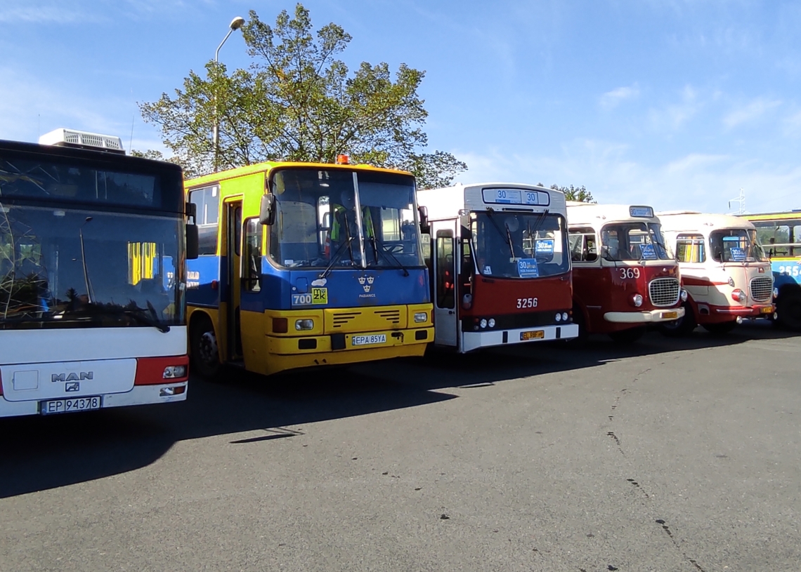 44. Dni Pabianic. Parada autobusów