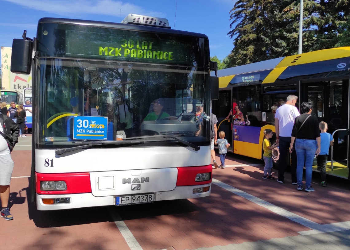 44. Dni Pabianic. Parada autobusów