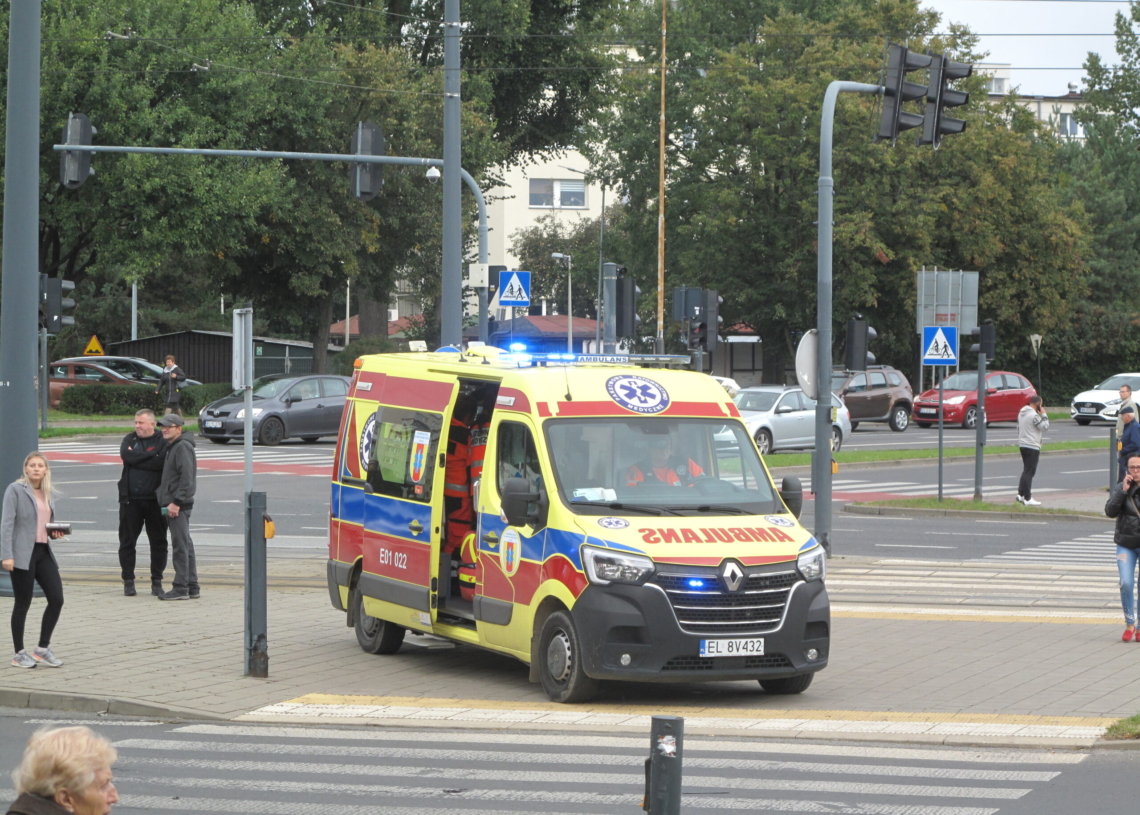 Wypadek z udziałem karetki w Łodzi