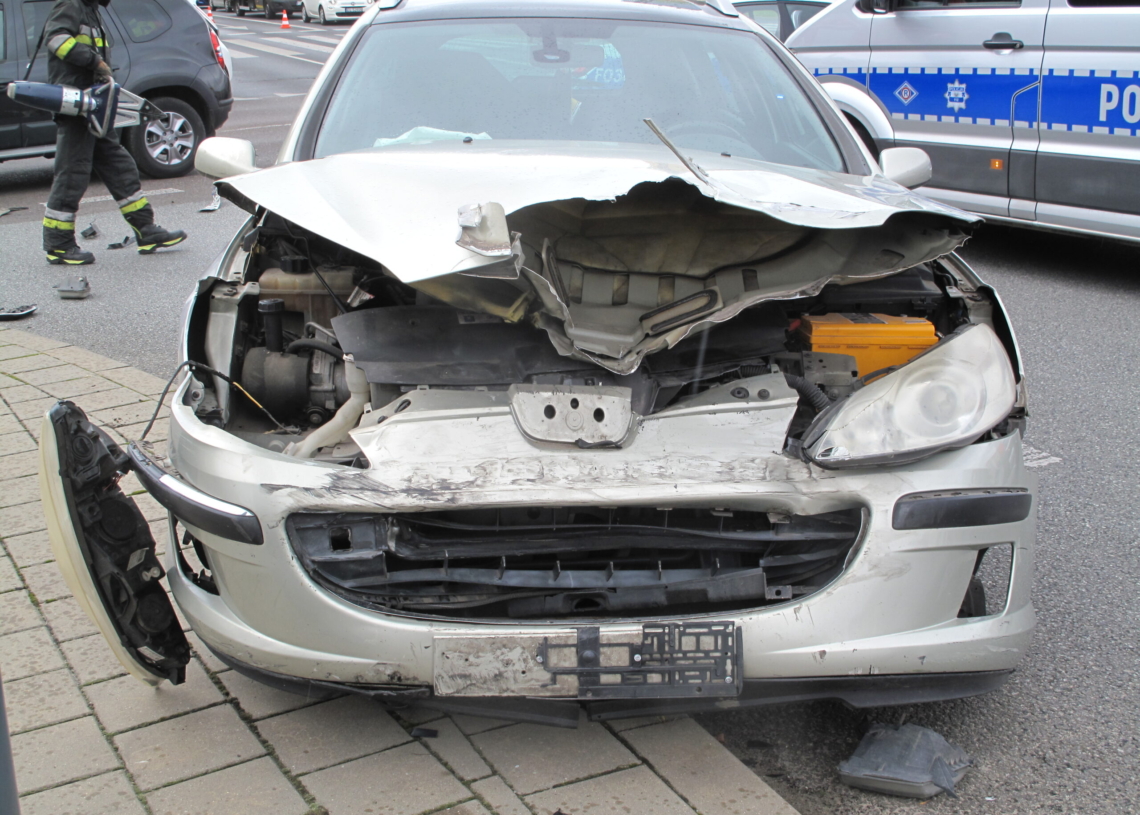 Wypadek z udziałem karetki w Łodzi