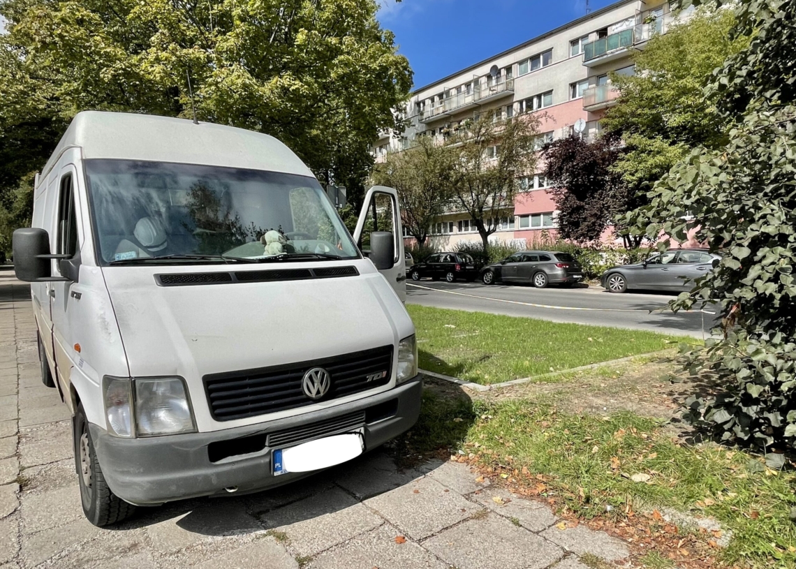 Wkrótce zielony parking na Teofilowie będzie gotowy. Budowa 51 miejsc rozpoczęła się w lipcu