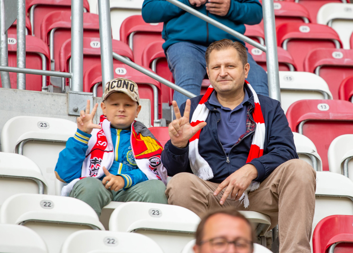 Doping kibiców ŁKS w meczu z Bruk-Bet Termaliką Nieciecza