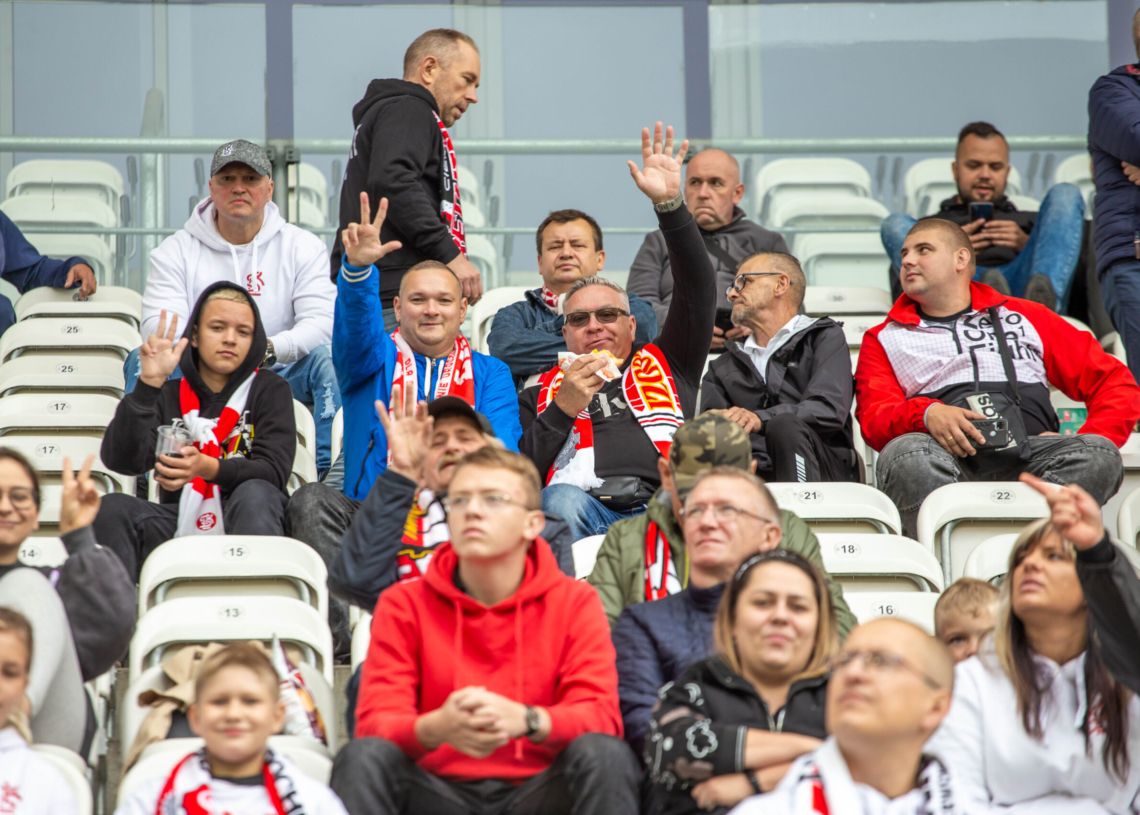 Doping kibiców ŁKS w meczu z Bruk-Bet Termaliką Nieciecza