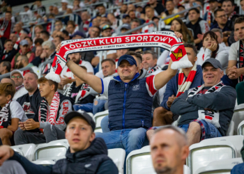 Doping kibiców ŁKS Łódź w meczu z Górnikiem Łęczna