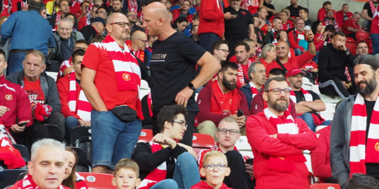 Widzew Łódź – Cracovia Kraków na trybunach. Tak dopingowali kibice [ZDJĘCIA]