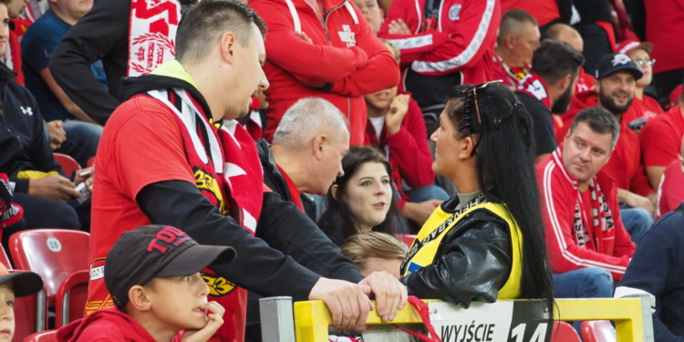Widzew Łódź – Cracovia Kraków na trybunach. Tak dopingowali kibice [ZDJĘCIA]