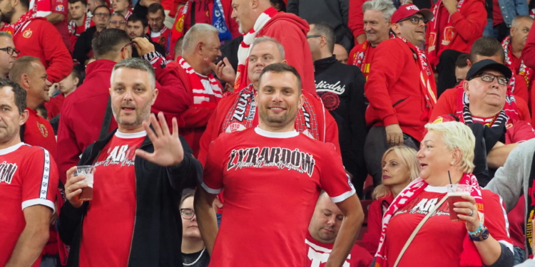 Widzew Łódź – Cracovia Kraków na trybunach. Tak dopingowali kibice [ZDJĘCIA]