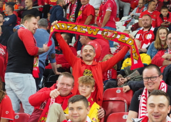 Widzew Łódź – Cracovia Kraków na trybunach. Tak dopingowali kibice [ZDJĘCIA]