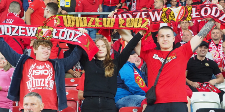 Widzew Łódź – Cracovia Kraków na trybunach. Tak dopingowali kibice [ZDJĘCIA]