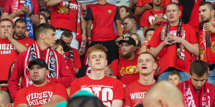 Widzew Łódź – Cracovia Kraków na trybunach. Tak dopingowali kibice [ZDJĘCIA]