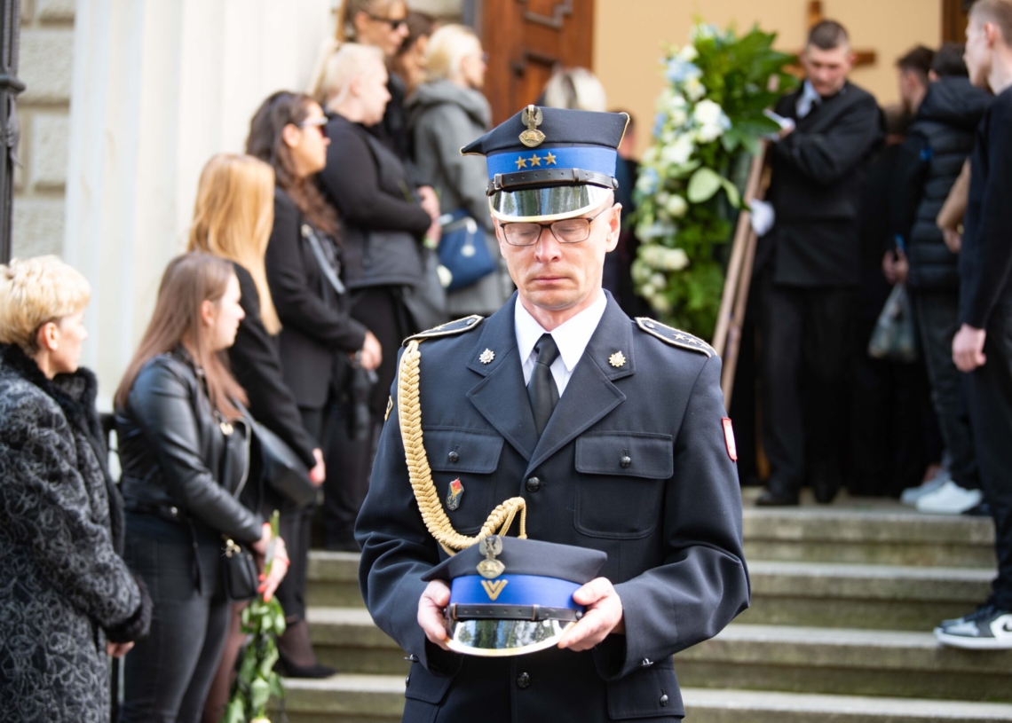 Pożegnanie Marty Macherowskiej i Macieja Jaśkiewicza, ofiar katastrofy lotniczej z Gliny