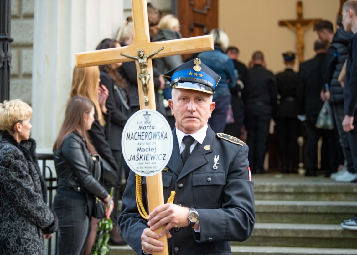Pożegnanie Marty Macherowskiej i Macieja Jaśkiewicza, ofiar katastrofy lotniczej z Gliny