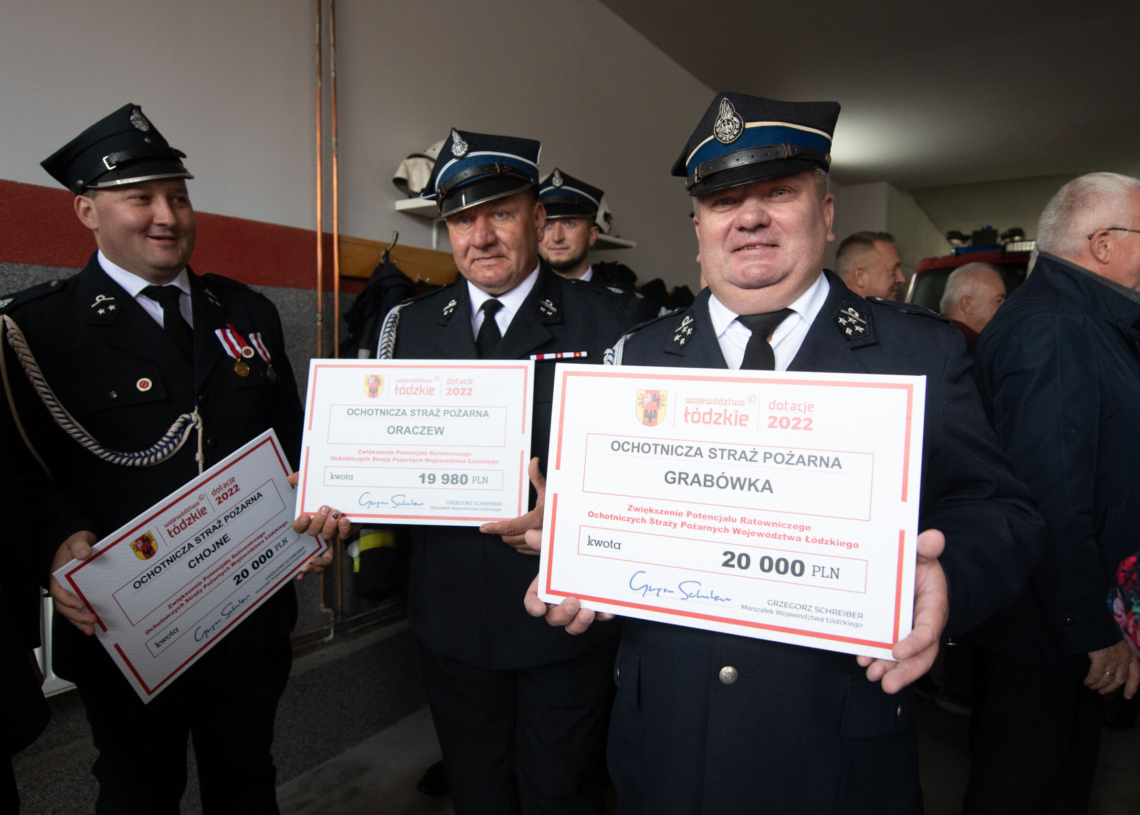 Finansowe wsparcie dla strażaków w Łódzkiem. Pomoc dla blisko 150 jednostek OSP