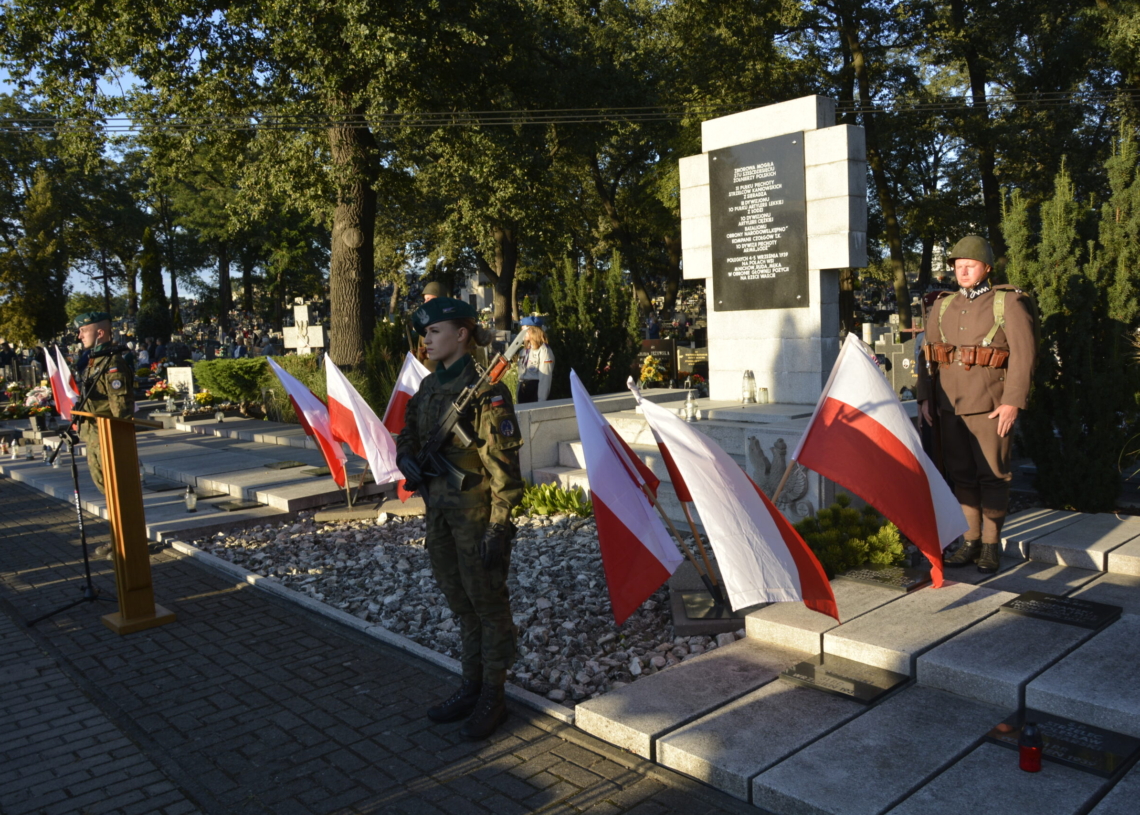 Sieradz pamięta o bohaterach II wojny światowej