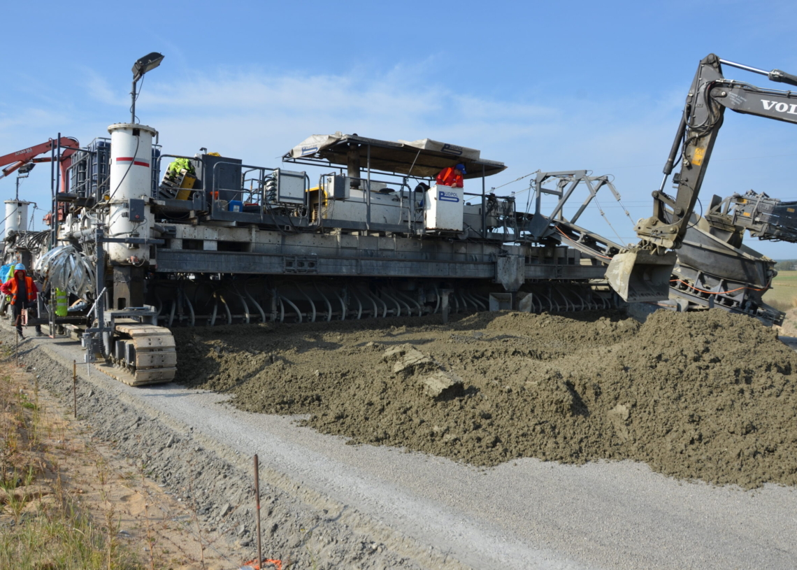 Betonowanie jezdni na A1