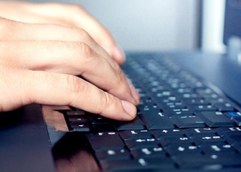 Boże Narodzenie 2024. Ważne jest też bezpieczeństwo podczas zakupów w Internecie