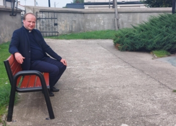 Ławeczka zwierzeń w Warcie