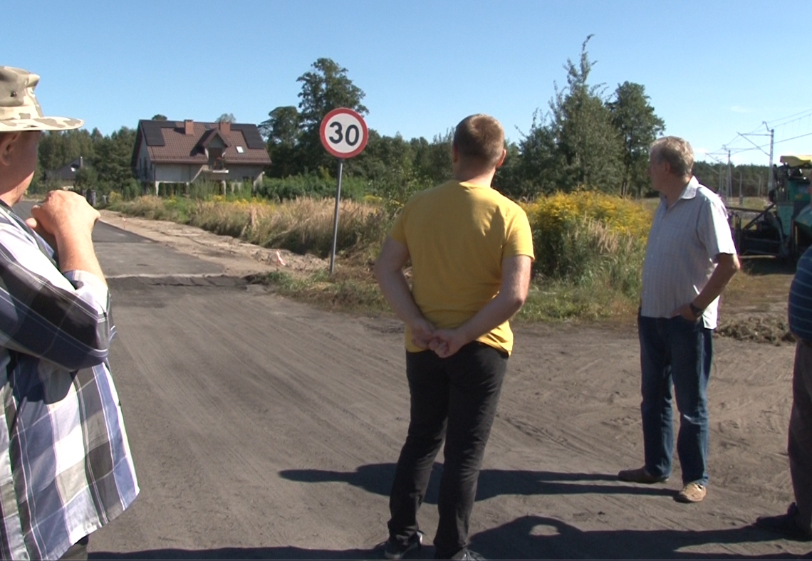 Absurd drogowy - Ochraniew koło Zduńskiej Woli