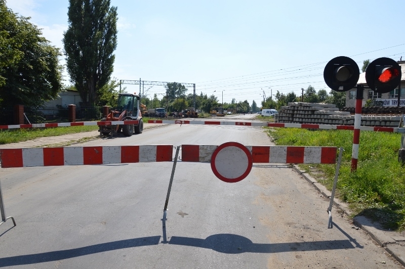 Osobówka zderzyła się z pociągiem